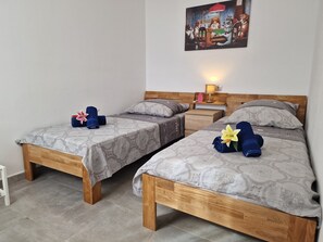 3 bedrooms, free WiFi, bed sheets - "Del Perro"@MARISOL: 300m to the beach, private pool, A/C, WiFi, dog beach (Riumar)