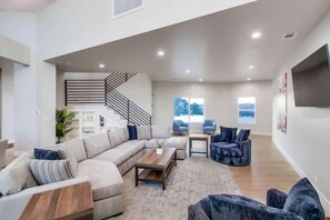 Unclassified image, 4 of 51, button