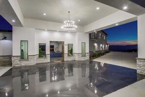 Unclassified image, 3 of 51, button