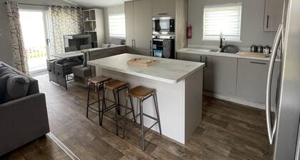 Luxury 2-Bed Lodge, Sleeps 6 in Camber Sands