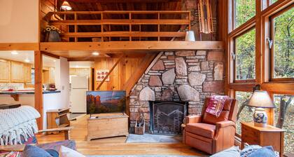 The Apple Cabin in Sedona Scenic Oak Creek Canyon