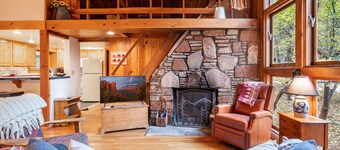 The Apple Cabin in Sedona Scenic Oak Creek Canyon