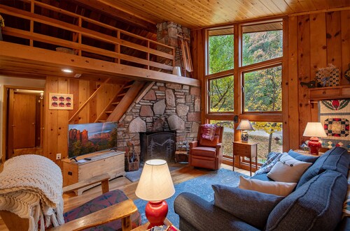 The Apple Cabin in Sedona Scenic Oak Creek Canyon