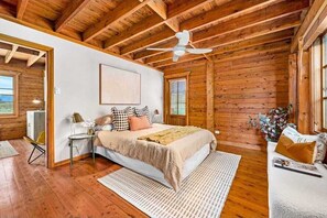 4 bedrooms, WiFi, bed sheets