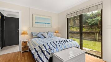 3 bedrooms, iron/ironing board, travel crib, free WiFi