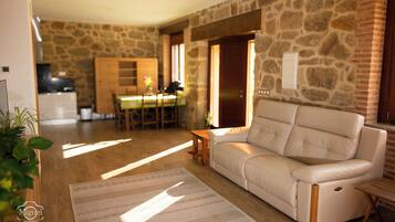 Exclusive Villa | Living area | Heated floors