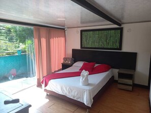 Basic Room, 1 Bedroom | Seterika/papan seterika, Wi-fi percuma 