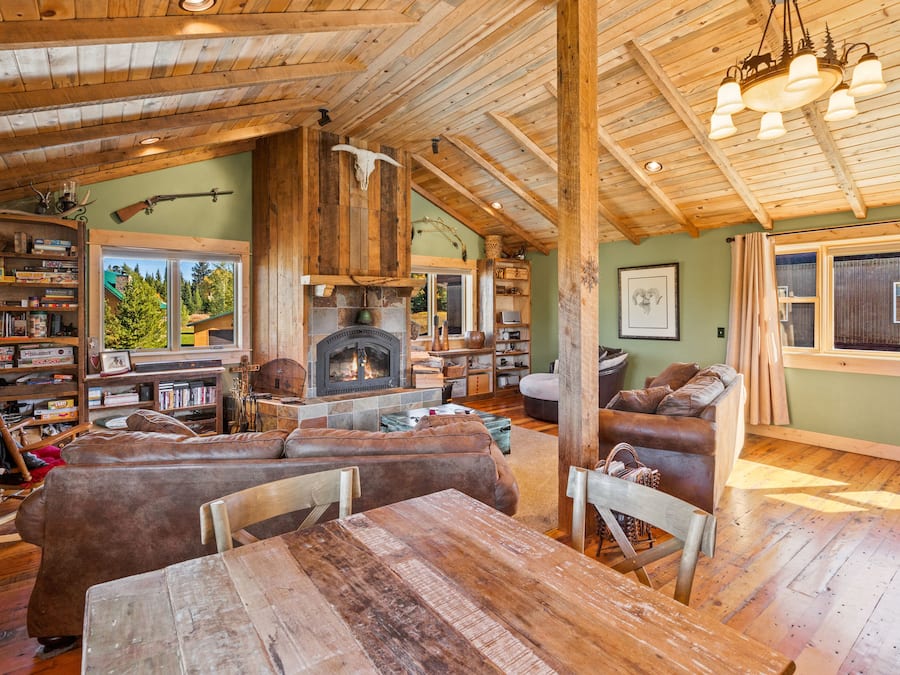 Casa | Área de estar | Smart TV 52 polegadas com canais digitais, Netflix, Hulu