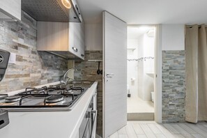 Private kitchen - GuestHost - Functional Apt x5 in the Heart of Catania (Catania)