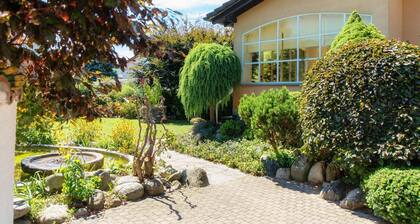 Repräsentative Villa mit Schwimmbad in Magliaso (Villa La Pergola)