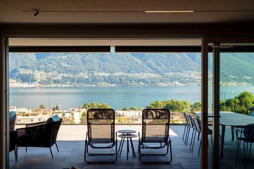 Luxurious apartment with lake view (Panoramic Minusio)