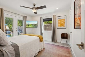 4 chambres, fer et planche à repasser, Wi-Fi, draps fournis