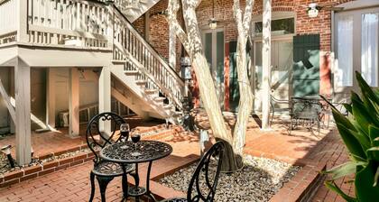 610 Franklin: 5B | 1/1 | Heart of Downtown | Washer/Dryer