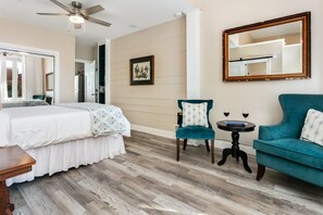 2 bedrooms, iron/ironing board, free WiFi, bed sheets