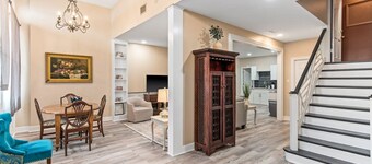 610 Franklin: Downstairs | 2/2 | Heart of Downtown | Pet Friendly w/ fee