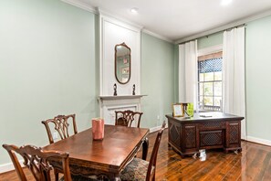 Interior - 610 Franklin: Upstairs | 1/1 - Sleeps 4 | Walk to Downtown (Natchez)