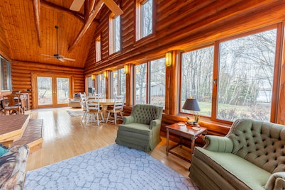 Cedars on South:Crisp Air and Stunning Views – Your Fall Escape!