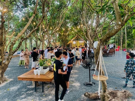 Restaurant. Hideway Beach Glamping Camp Phu Quoc