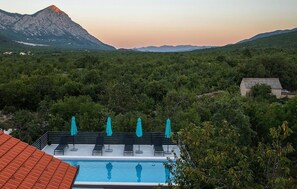 Pool - Pet friendly home in Rascane (Rascane)