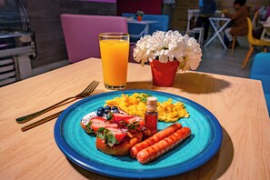 Free daily local cuisine breakfast - Hotel El Shaddai - Filandia (Filandia)