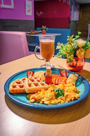 Free daily local cuisine breakfast - Hotel El Shaddai - Filandia (Filandia)