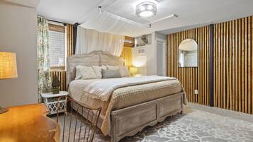 2 chambres, bureau, fer et planche à repasser, lit parapluie