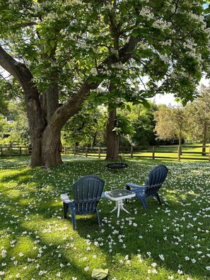 Property grounds - The Nest of Fruit Hill Farm (Cincinnati)