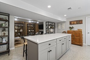 Interior - The Nest of Fruit Hill Farm (Cincinnati)