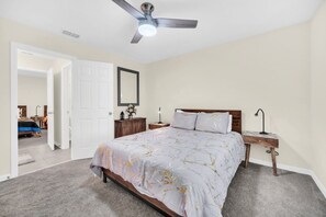 6 Schlafzimmer, Bügeleisen/Bügelbrett, Internetzugang, Bettwäsche