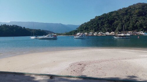 Beira Mar Apartment in Angra dos Reis, Ideal for fishing and enjoying nature