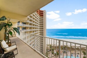 Property grounds - Oceanfront, Swimming Pool, 14th Floor Condo (Panama City Beach)