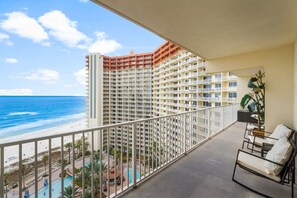 Property grounds - Oceanfront, Swimming Pool, 14th Floor Condo (Panama City Beach)