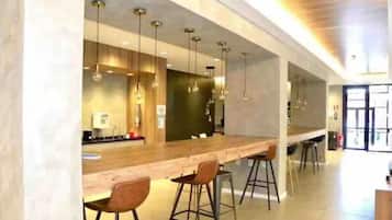 Comfort Studio | Dining