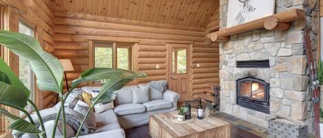 Smart-tv en een open haard