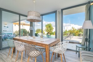Dining - CASA DEL MAR - Villa with sea views and private pool close to the beach - Free Wi-Fi (Santa Margalida)