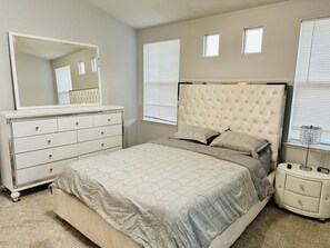 4 bedrooms, desk, iron/ironing board, free WiFi