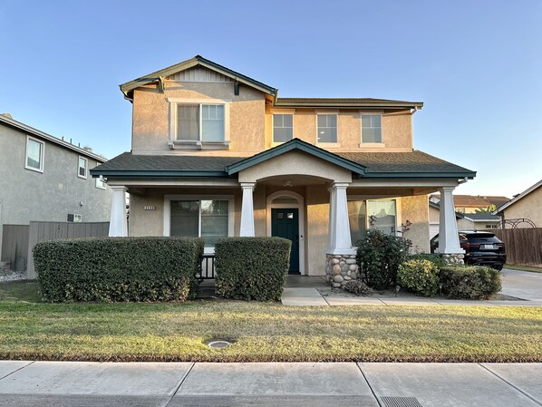 Exterior - Discover Turlock charm near California State University (Turlock)