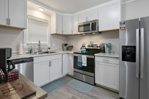 Your Newest, Remodeled, and Fully-Furnished AirB&B in the Heart of Fayetteville!