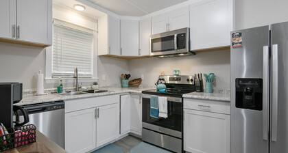 Your Newest, Remodeled, and Fully-Furnished AirB&B in the Heart of Fayetteville!