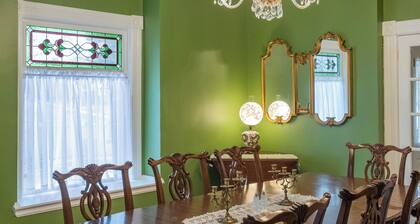 Victorian*4 poster King*Walk to village*A+ Kitchen