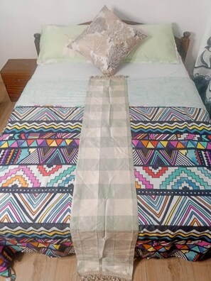 Chambre Simple | Literie de qualité supérieure, matelas mémoire de forme