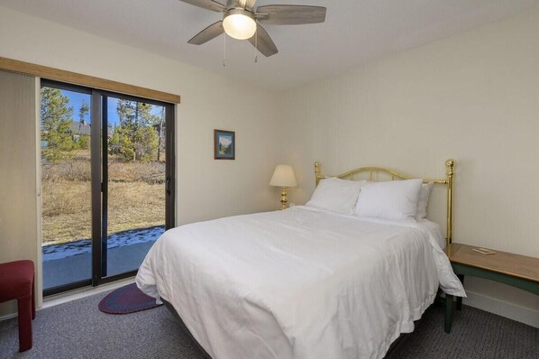 2 bedrooms, Internet, bed sheets