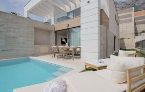 Pool - 3 bedroom beautiful home in Makarska (Makarska)