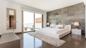 3 chambres, fer et planche à repasser, lit de bébé portatif