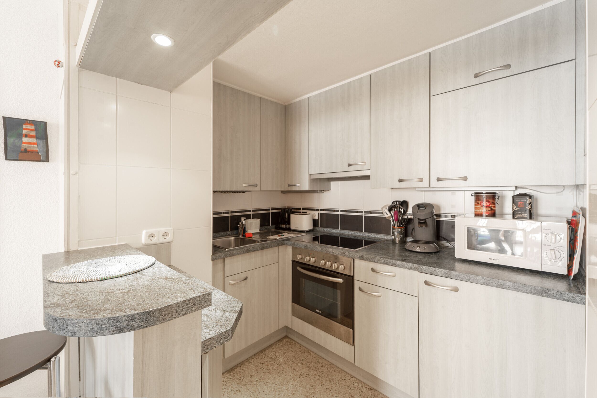 Fridge, microwave, oven, coffee/tea maker