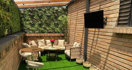 Apartamento Amplio y Cómodo con Terraza en la Zona Rosa