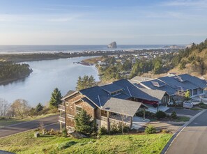 Exterior - Kingfisher #106 - Stunning ocean views, luxury home, hot tub. 3 king bedrooms. (Pacific City)