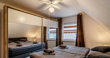 Ferienhaus 'Haus Mit Garten Und Kamin' mit privater Terrasse, Garten und WLAN