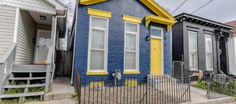 NuLu Hot Tub Urban Retreat: 2 mins to Downtown/Highlands. 10 mins to Expo/Derby!