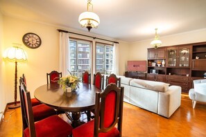 Dining - GuestReady - Varanda de belas lembranças (Funchal)